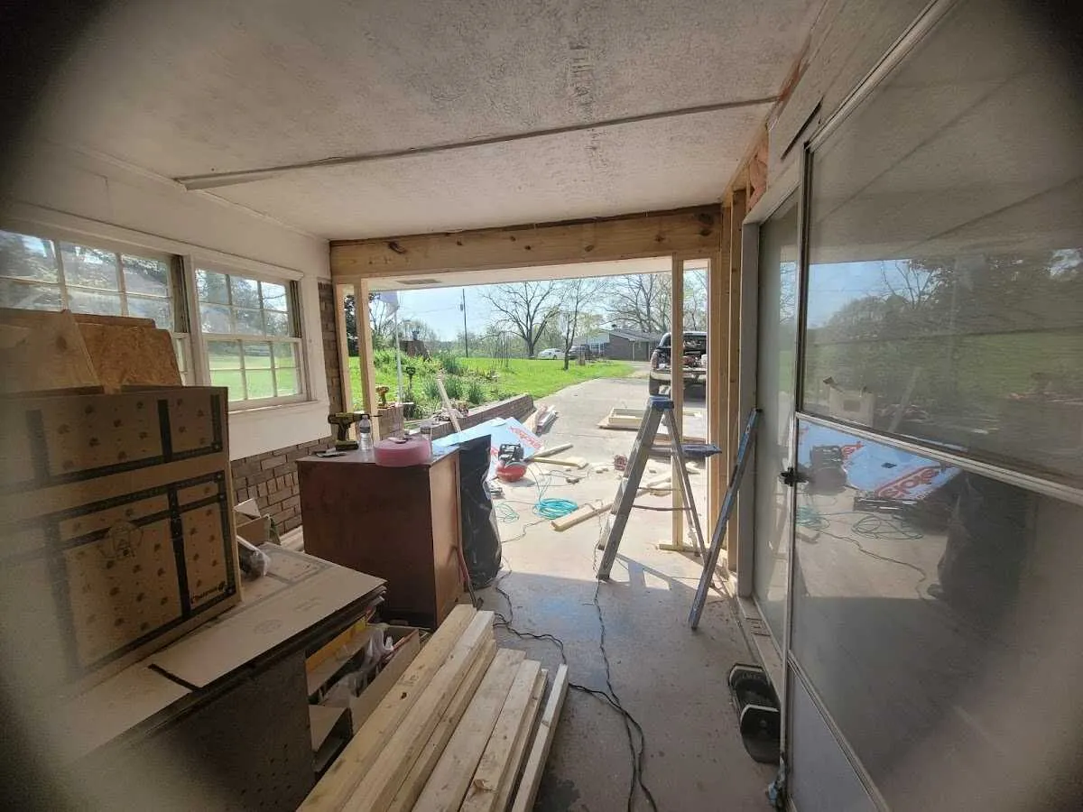 Air movers and dehumidifier for Water Mitigation Services in Colusa